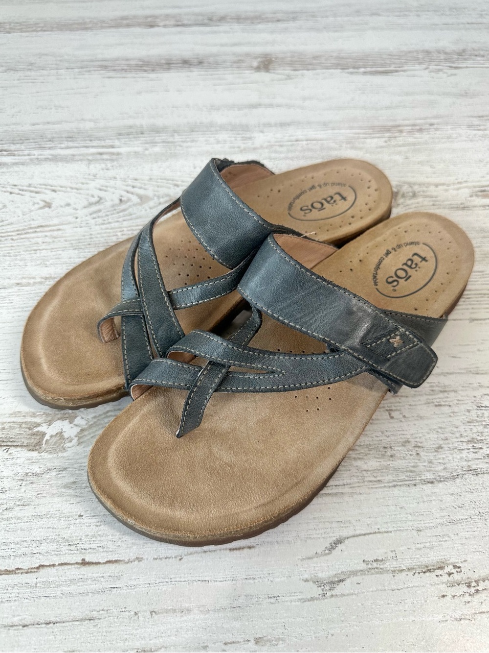 TAOS Perfect Leather Comfort Sandals Gray 10